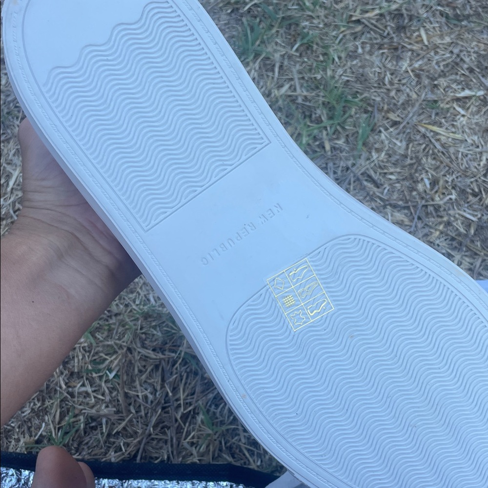 Classic Brown Men's Sneakers - Picture 3 of 3